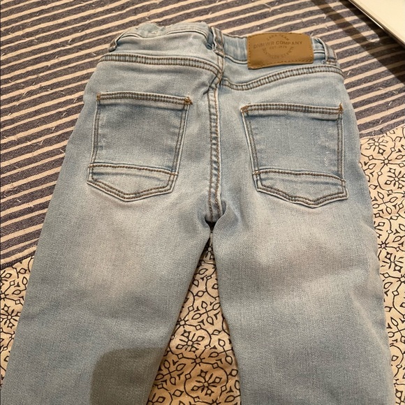 Hudson tee + Zara jeans bundle - Picture 4 of 7